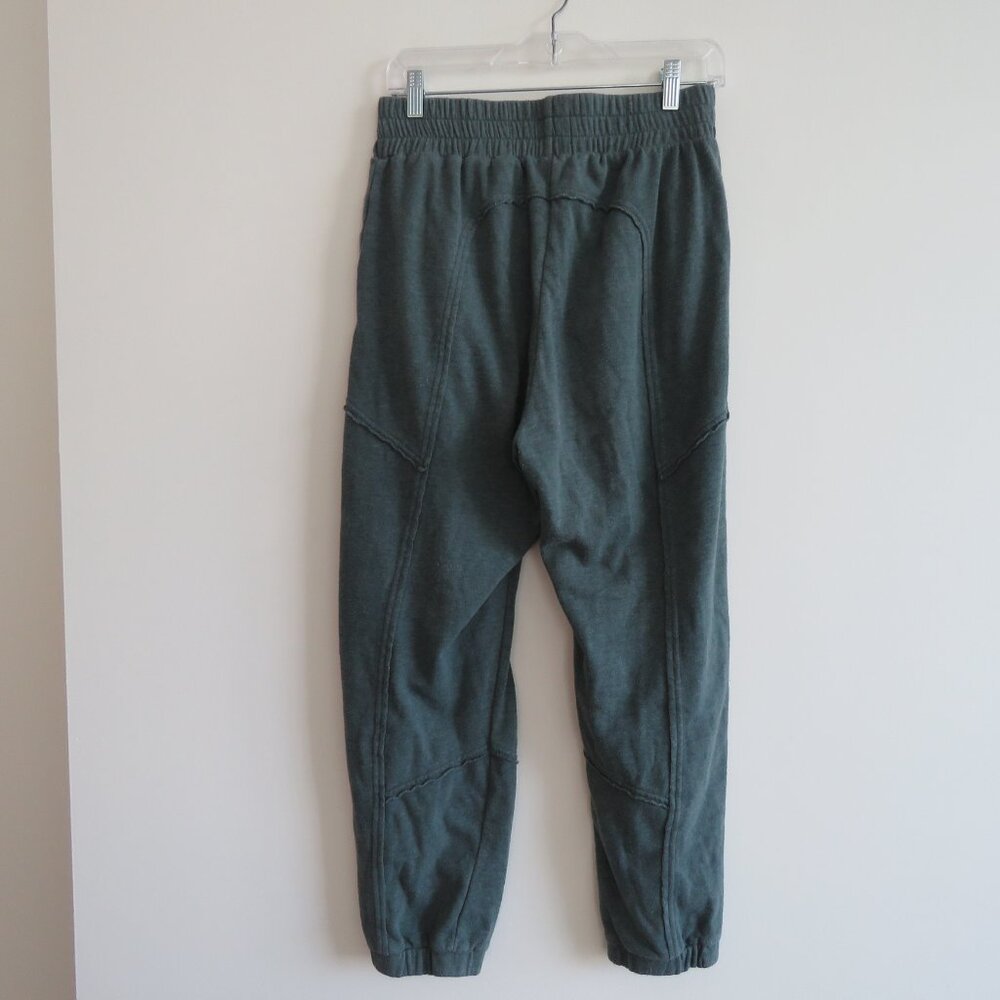 FREE PEOPLE MOVEMENT City Stride Pants Joggers in Pine Green Lounge Travel Sz S - Picture 9 of 14